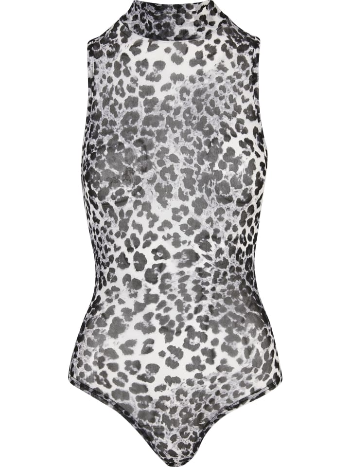 Body in snowleo