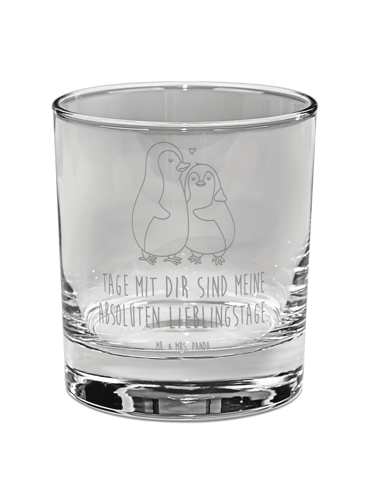 Whiskyglas Pinguin umarmen mit Spruch in Transparent