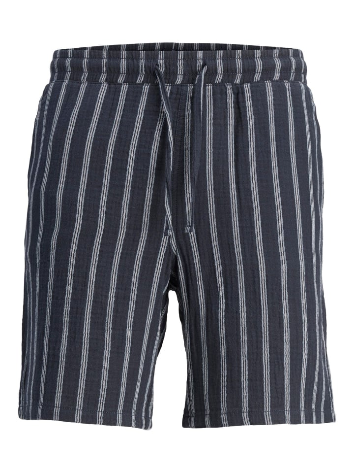 Shorts in Sky Captain