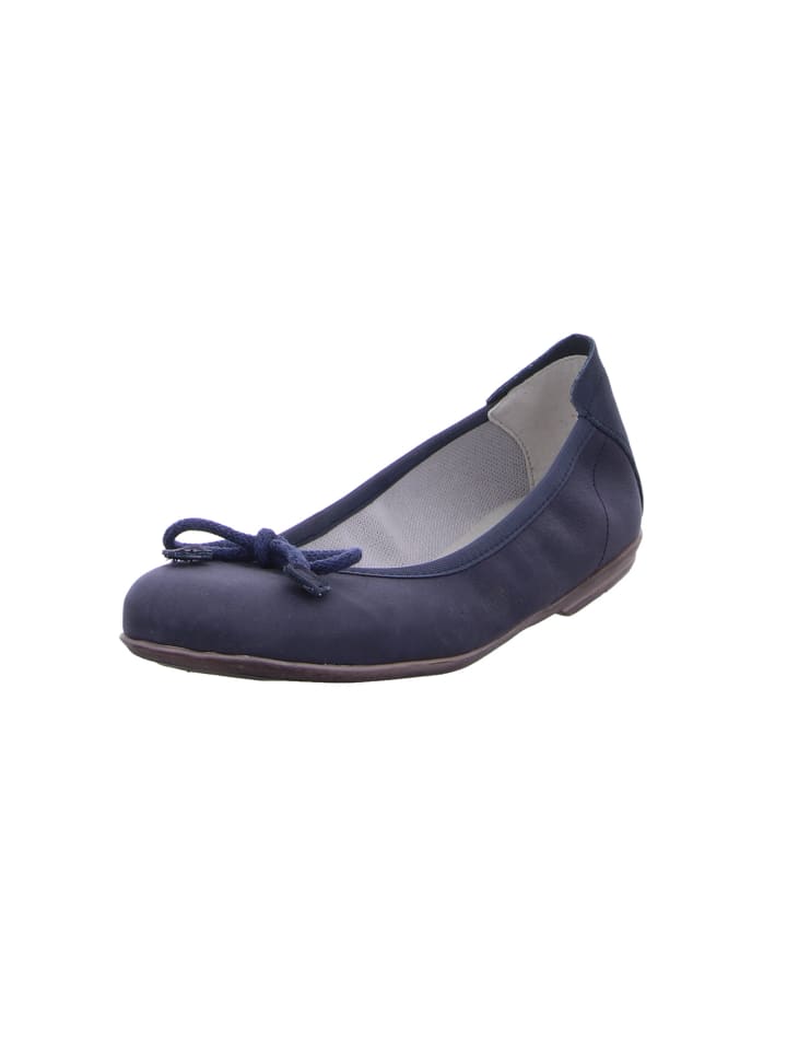 Ballerina in blau