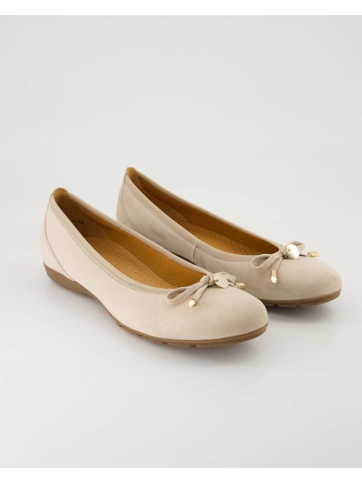 Ballerinas in Beige