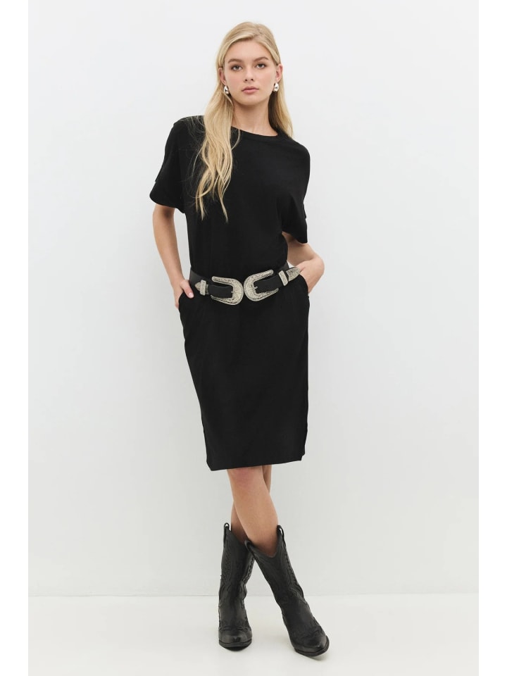 Kleid in Schwarz