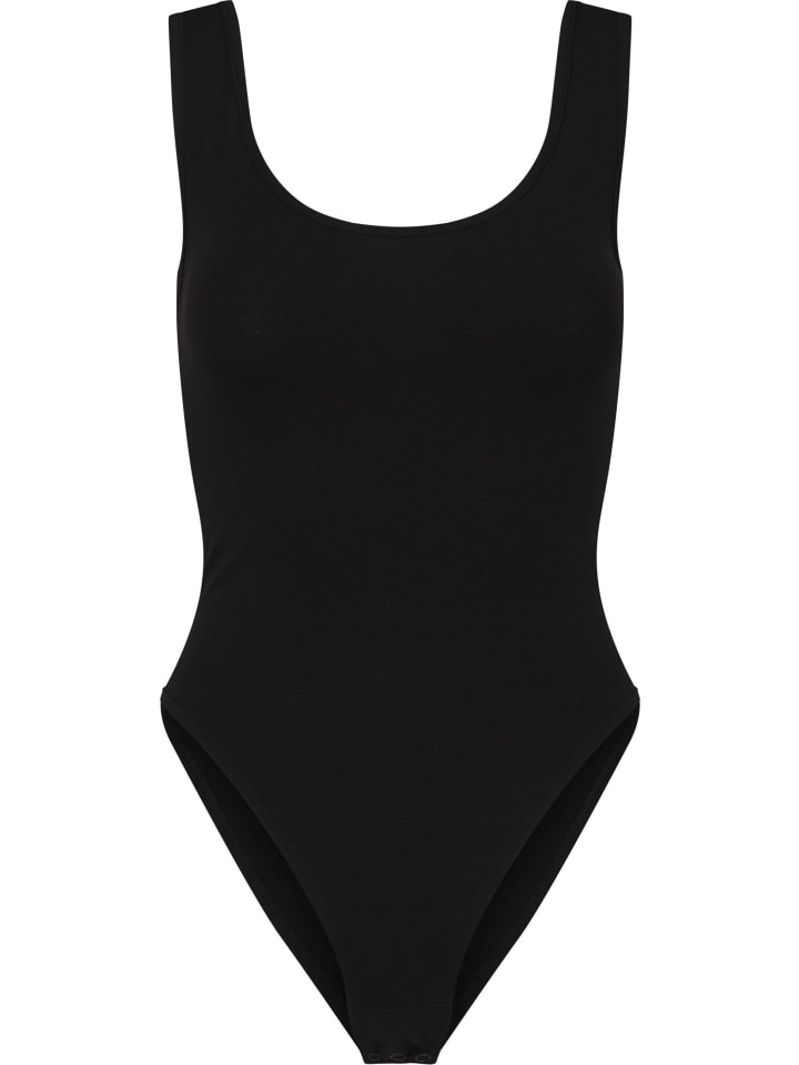 Body in black
