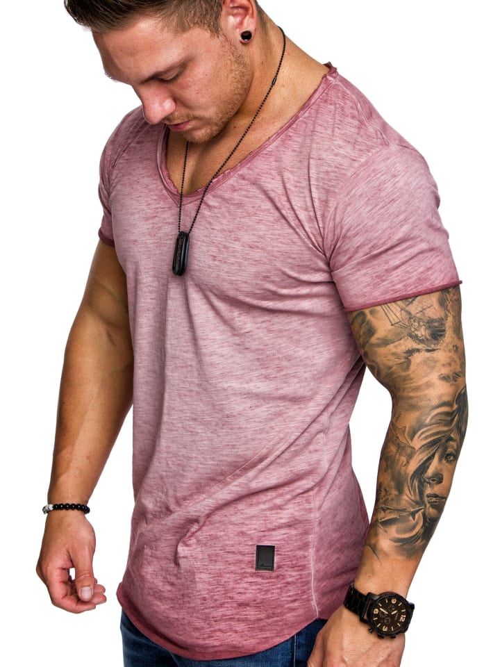 Basic Oversize T-Shirt mit V-Ausschnitt NYC in Bordeaux