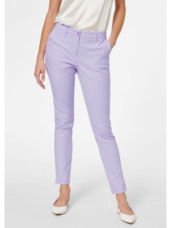 Jacquard-Hose mit Unikat-Dessin in lavendel / weiß