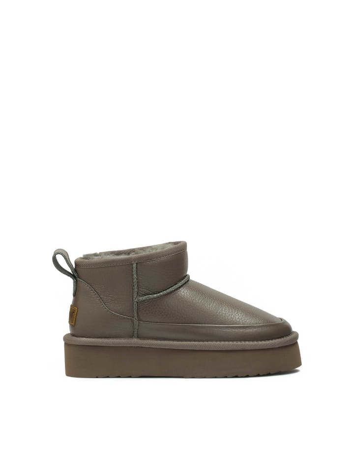 Boots in Taupe