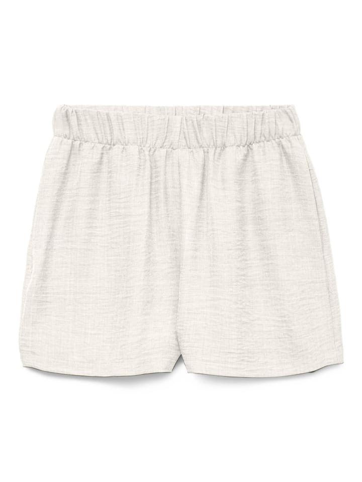 Shorts in Snow White
