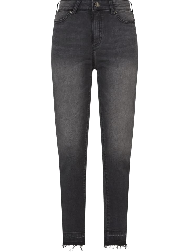 Skinny Fit in black washed