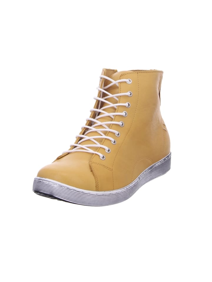 Stiefel in gelb