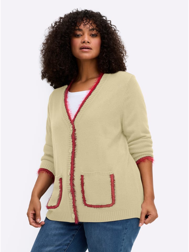 Strickjacke in sand-kirsche