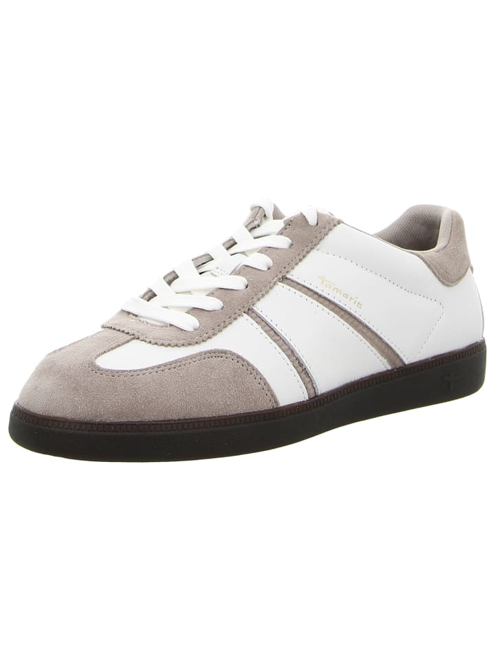 Sneaker in weiß