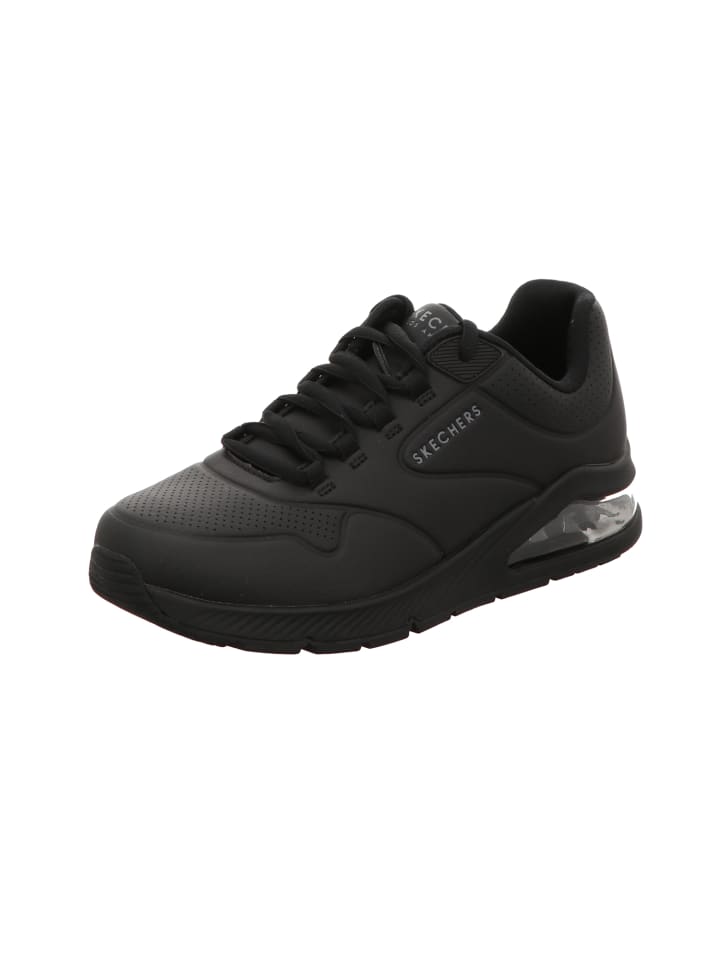 Schnürschuh in schwarz