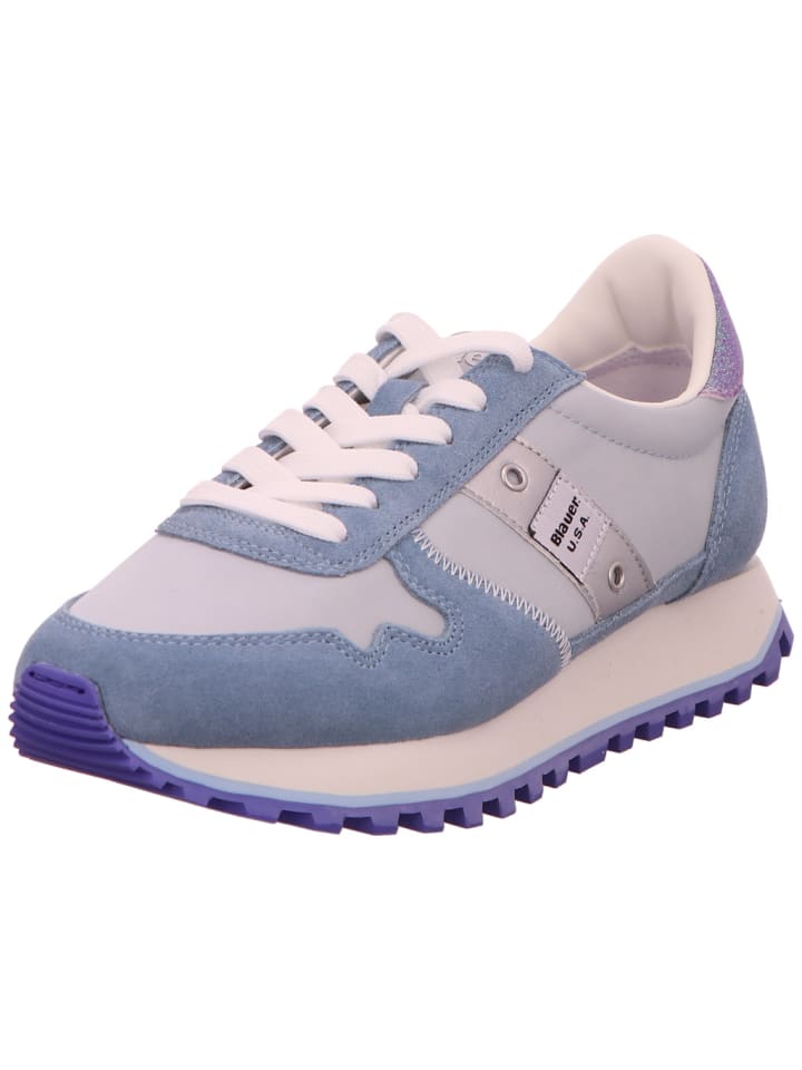 Sneaker in blau