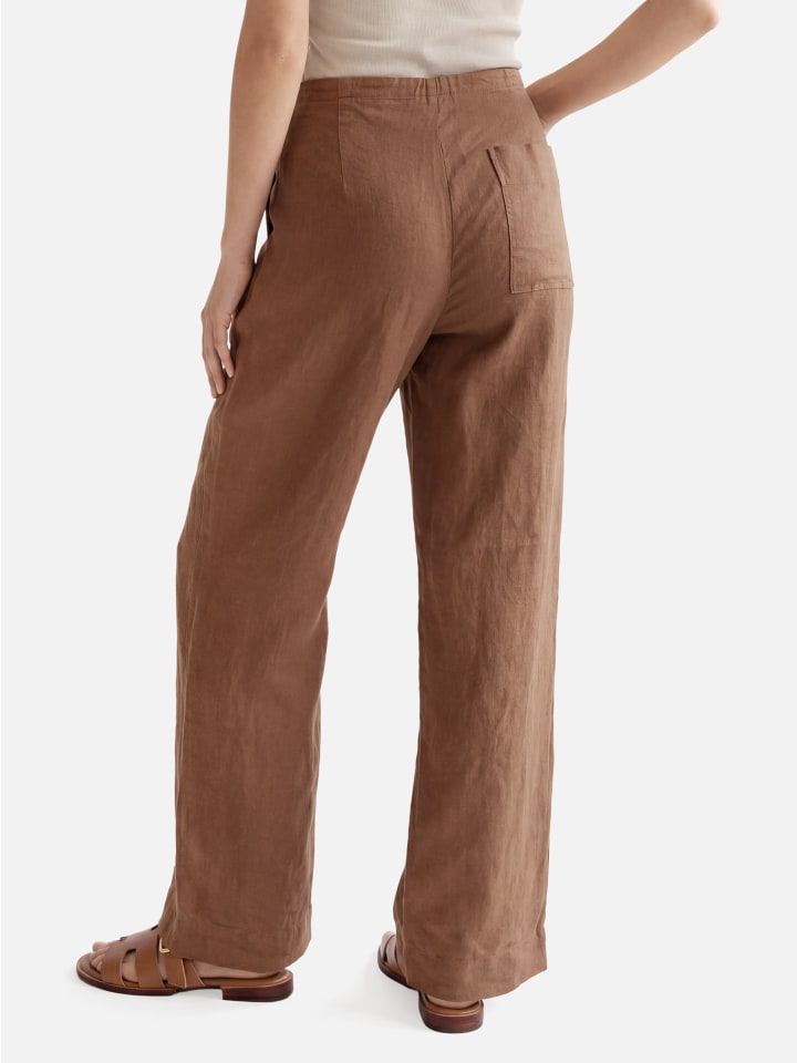 Hose in braun