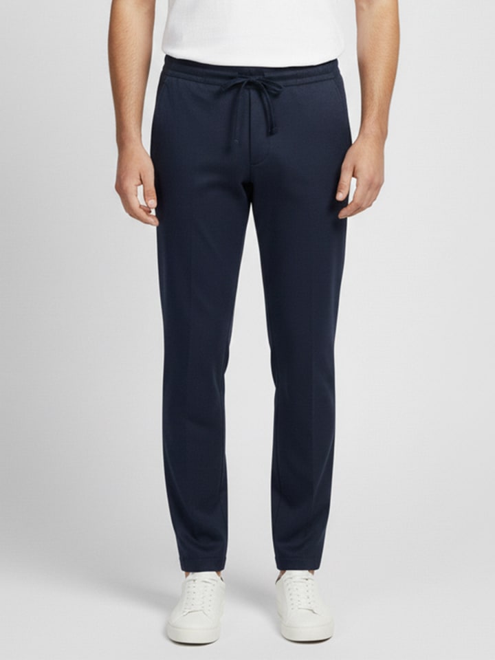 Chinohose in Navy