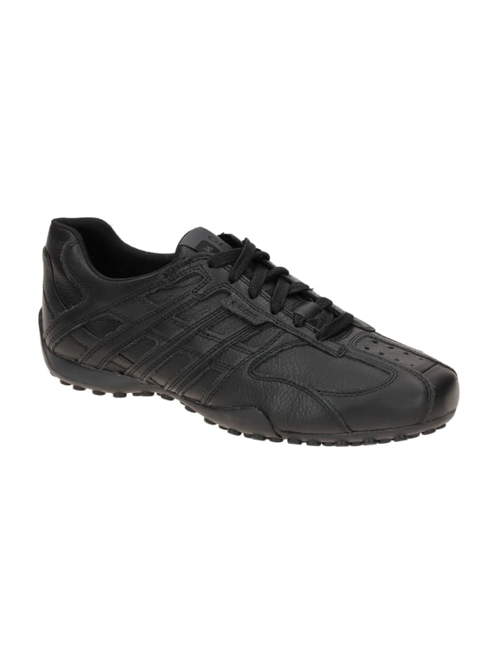 Sportliche Schnürschuhe in Schwarz