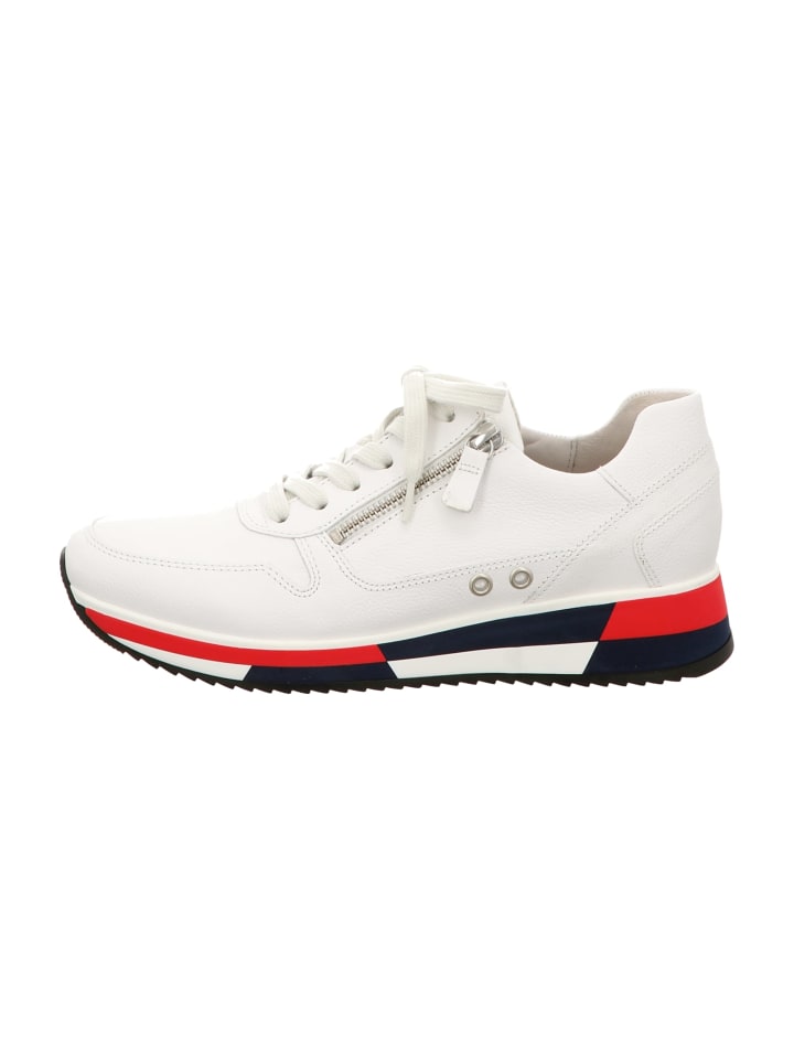 Sportliche Schnürschuhe in Weiß