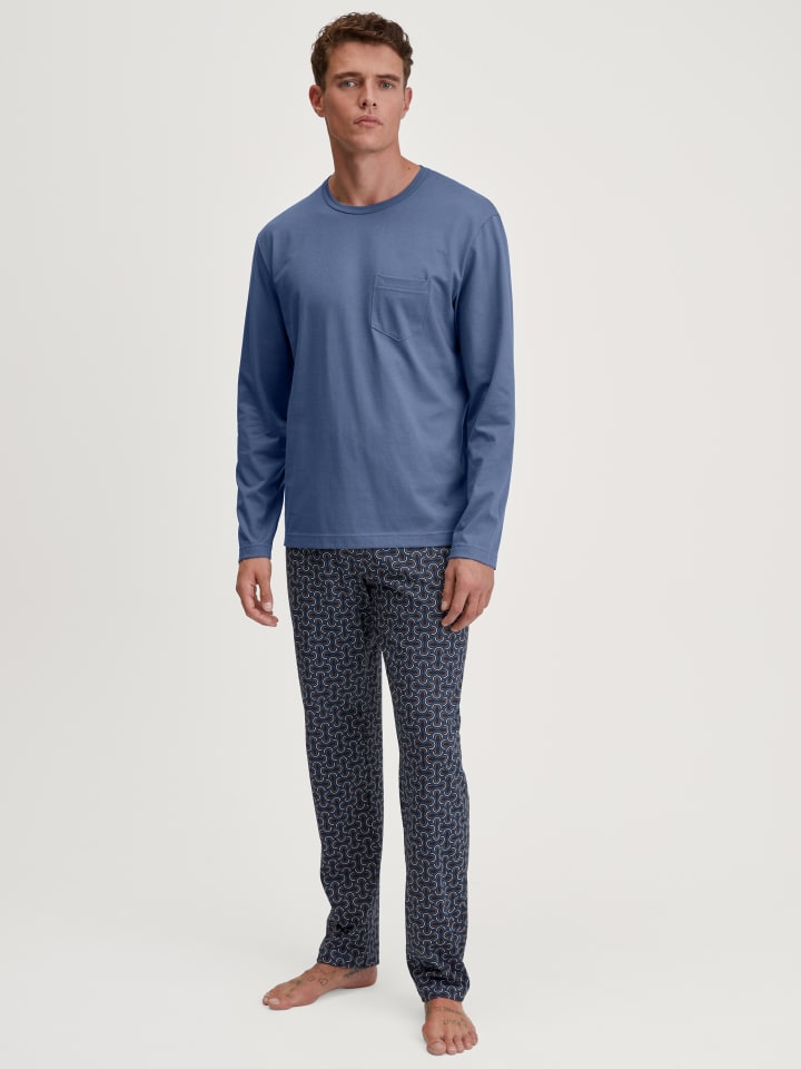 Pyjama in coastal fjord