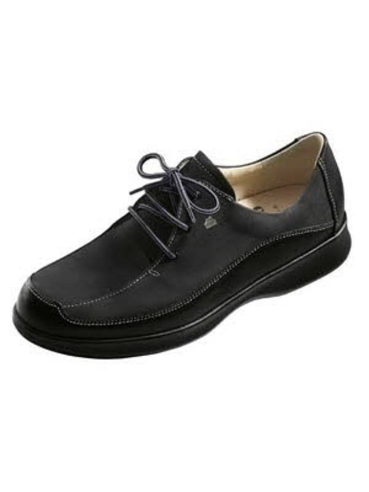 Schnürschuh in schwarz