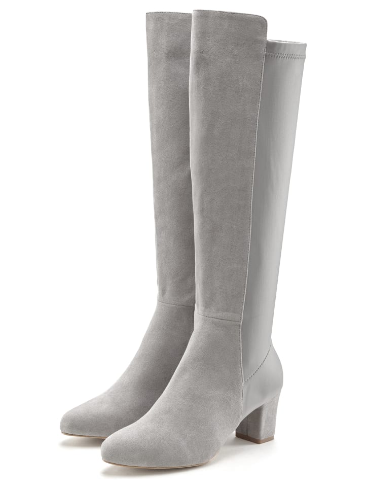Stiefel in grau