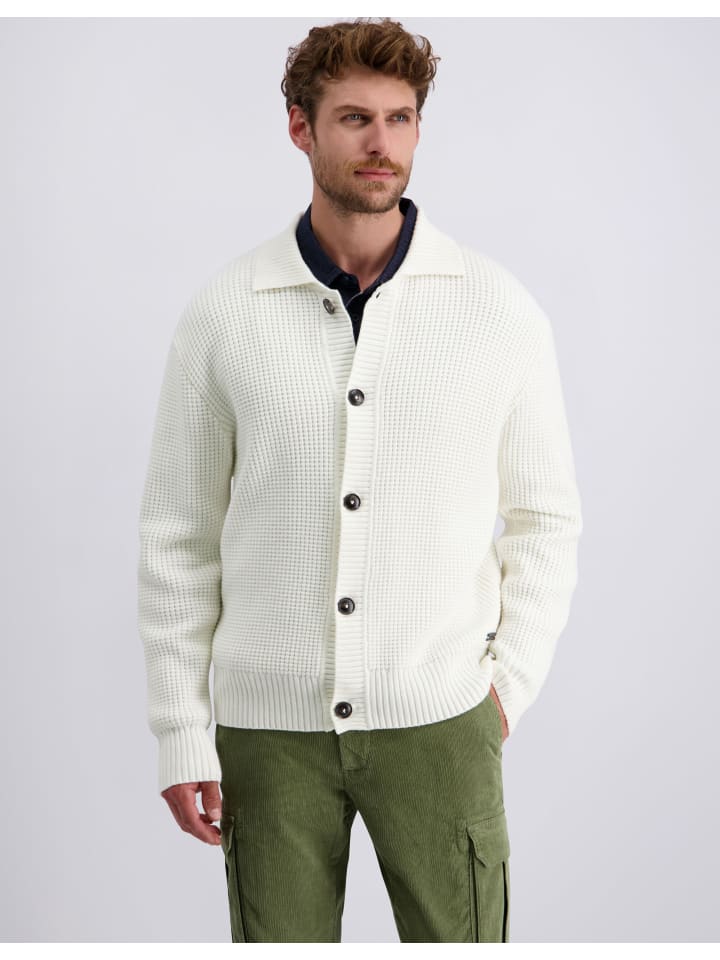 Strickjacke in Elfenbein