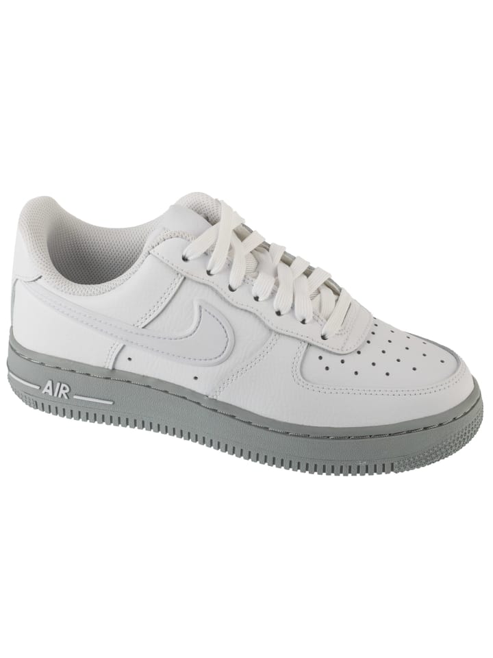 Nike Air Force 1 '07 in Weiß
