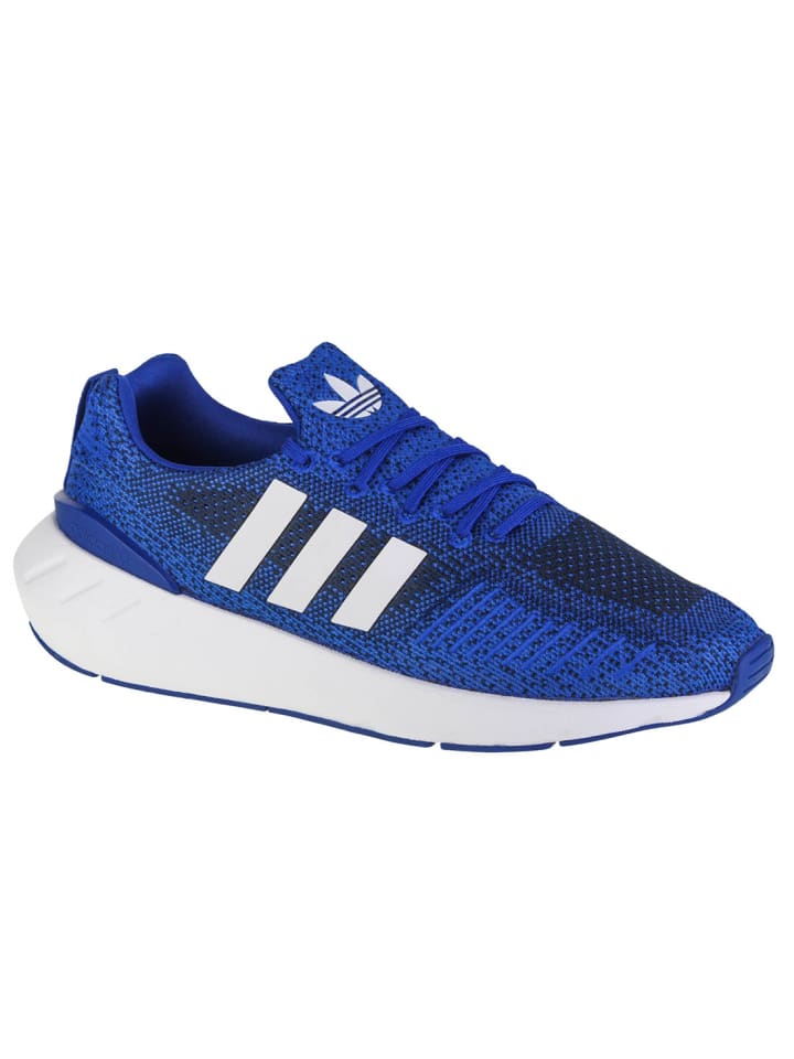 adidas Swift Run 22 in Schwarz