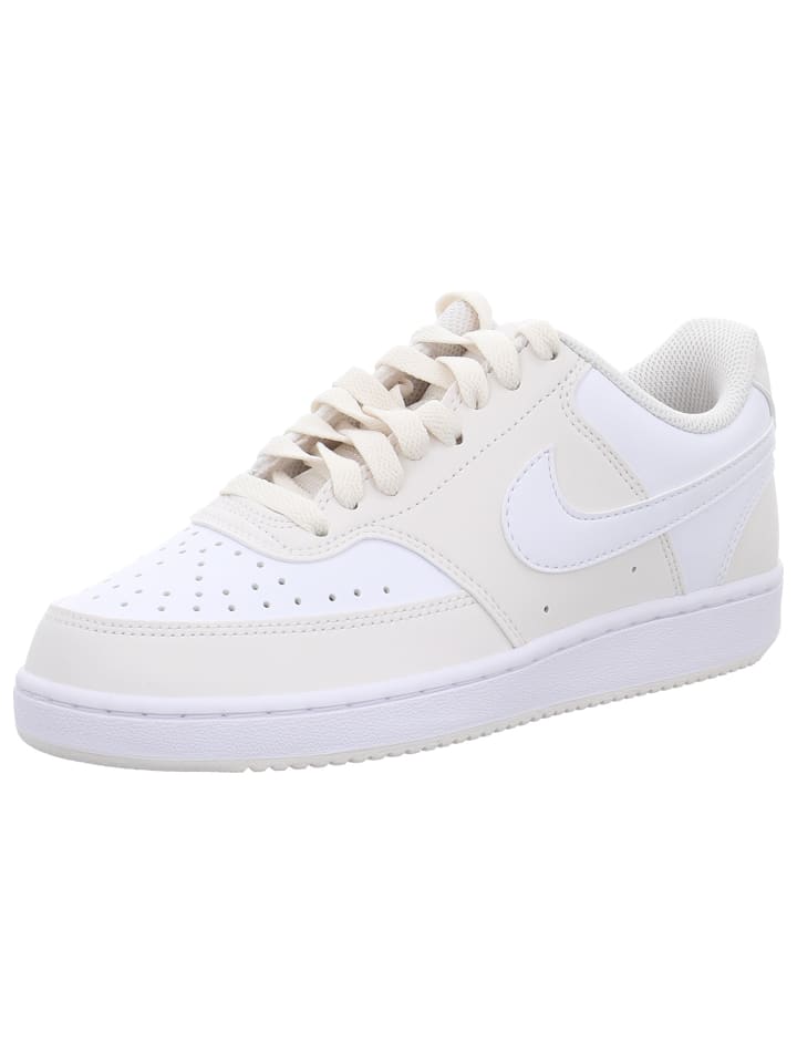 Sneaker in weiß