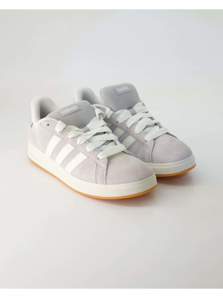 Sneaker in Grau