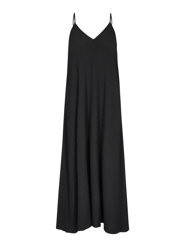 Women Dress in black