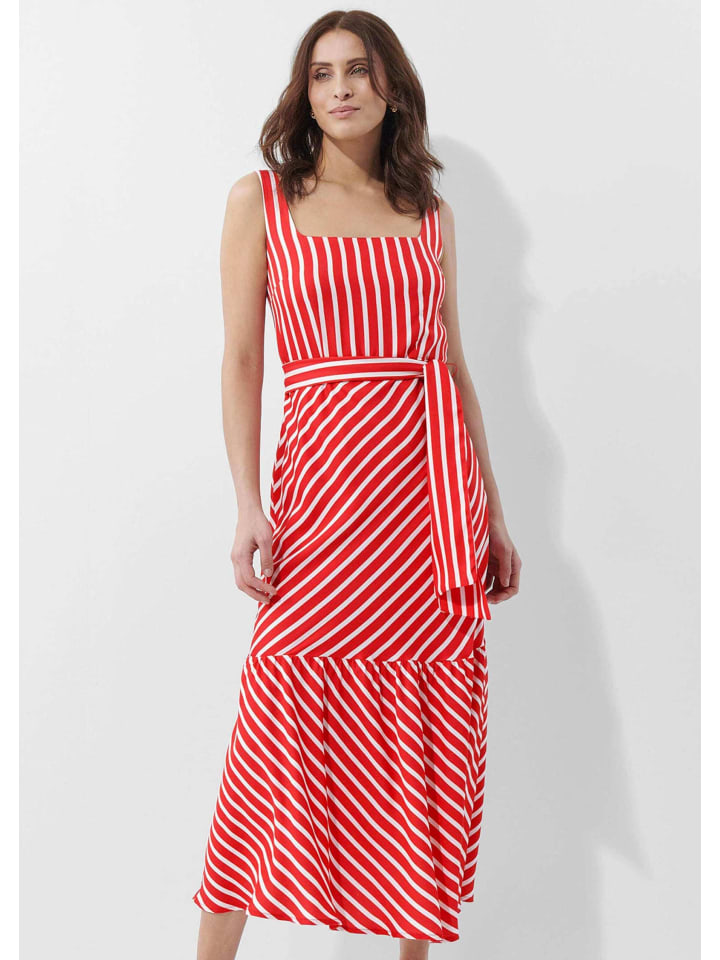 Figurbetontes Maxikleid mit Streifen in koralle / creme