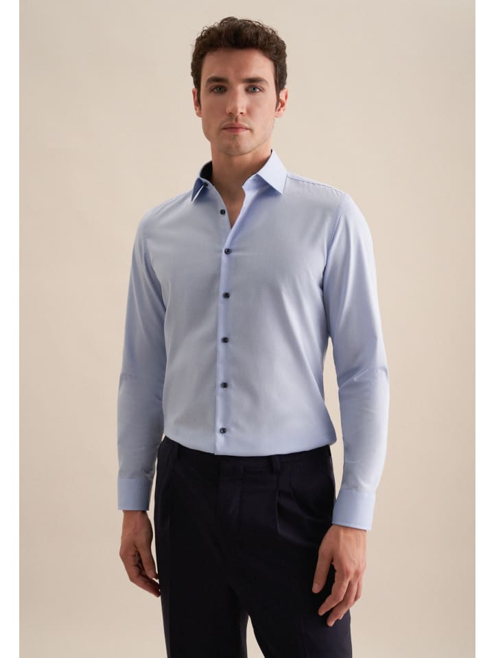Business Hemd Shaped in Hellblau