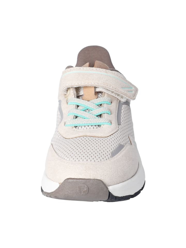 Sportliche Schnürschuhe in Weiß