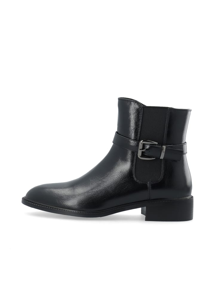 Chelsea Boots in Black