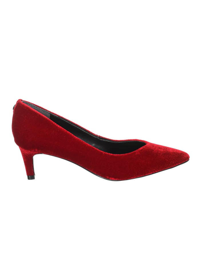 Pumps in Red