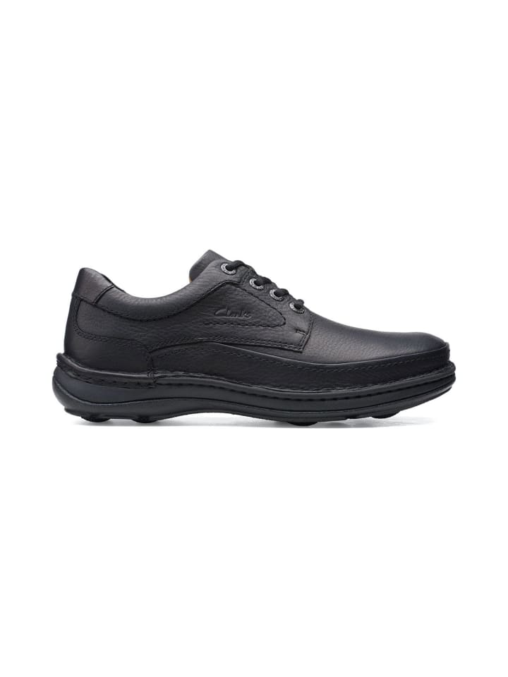 Klassische Schnürschuhe in Schwarz