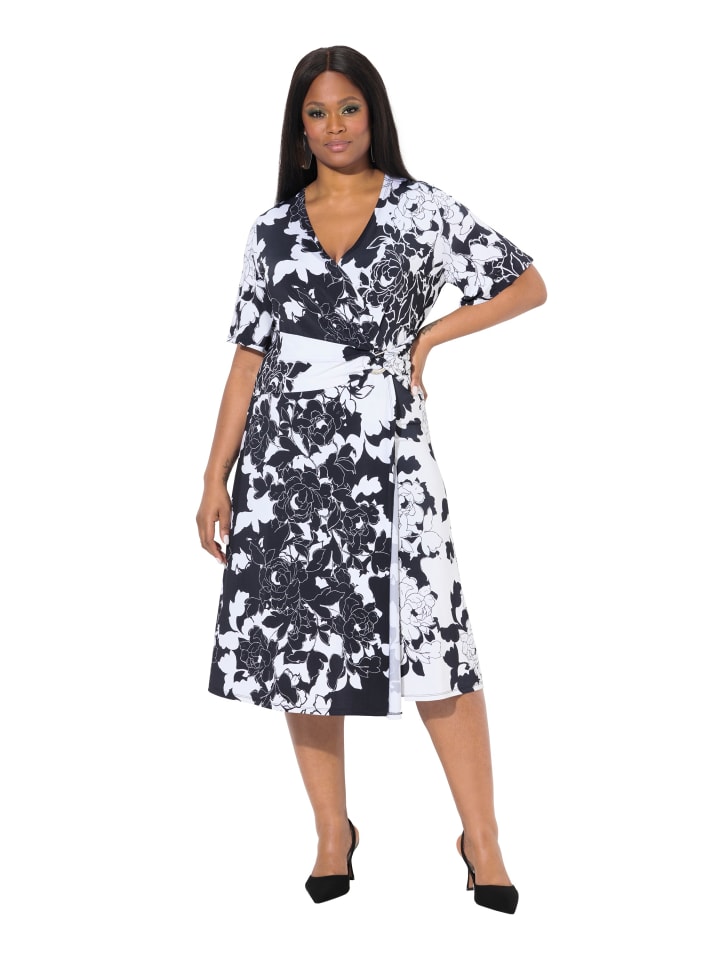 Midikleid in schwarz