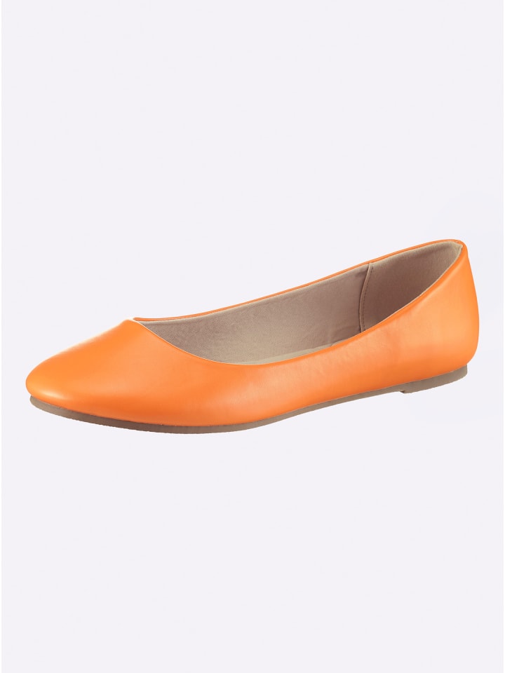 Ballerina in orange