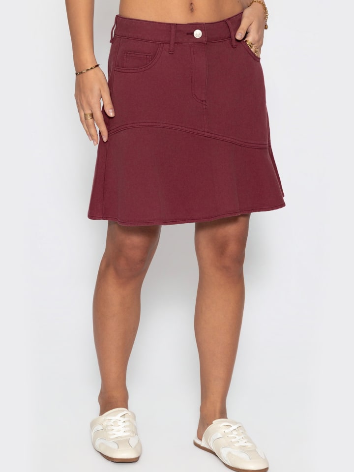Jeans Rock mit Volant in Burgundy