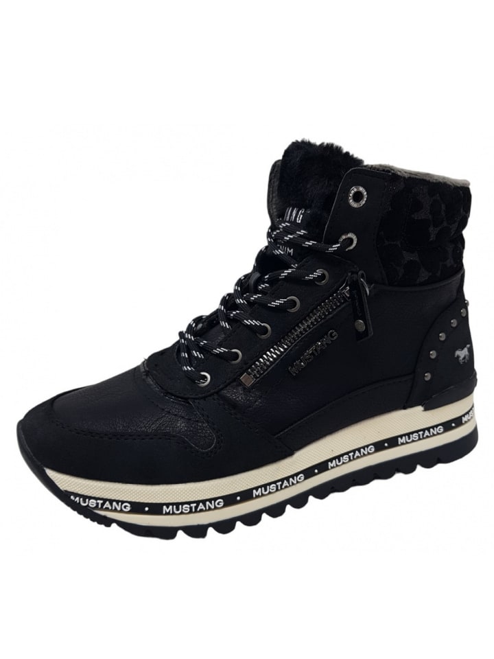 Schnürstiefelette Mustang in Schwarz