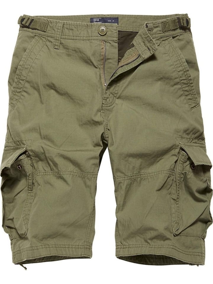 Short in Grün