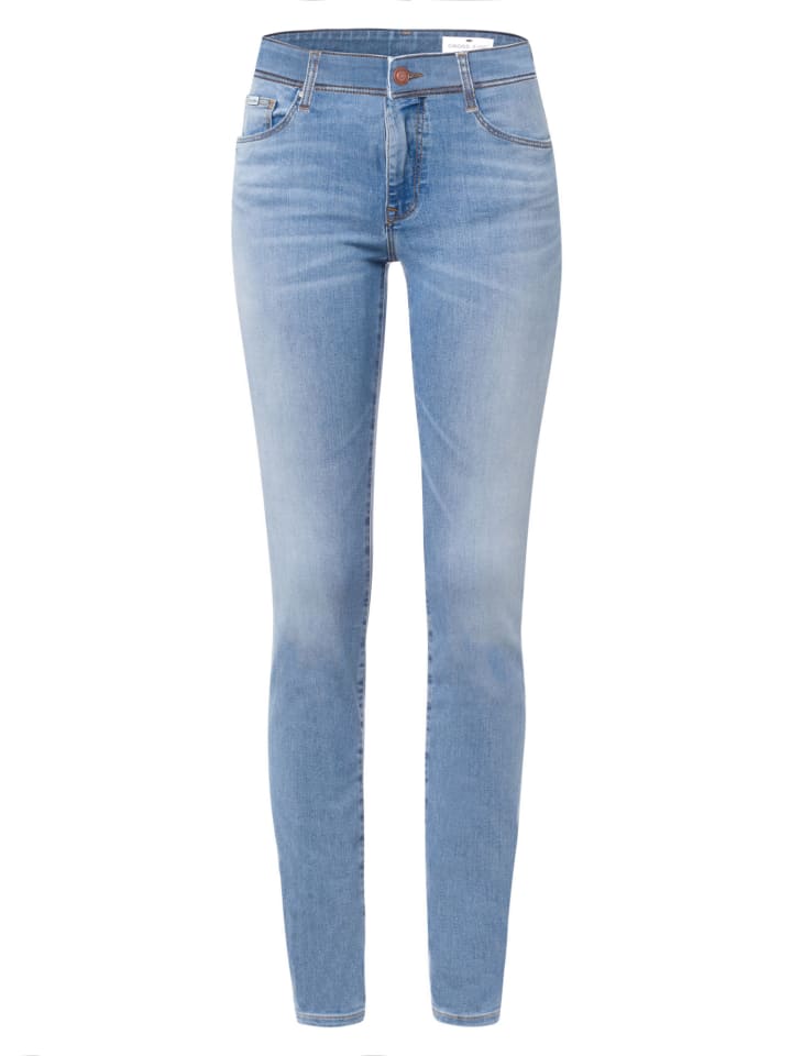 ANYA in Blau