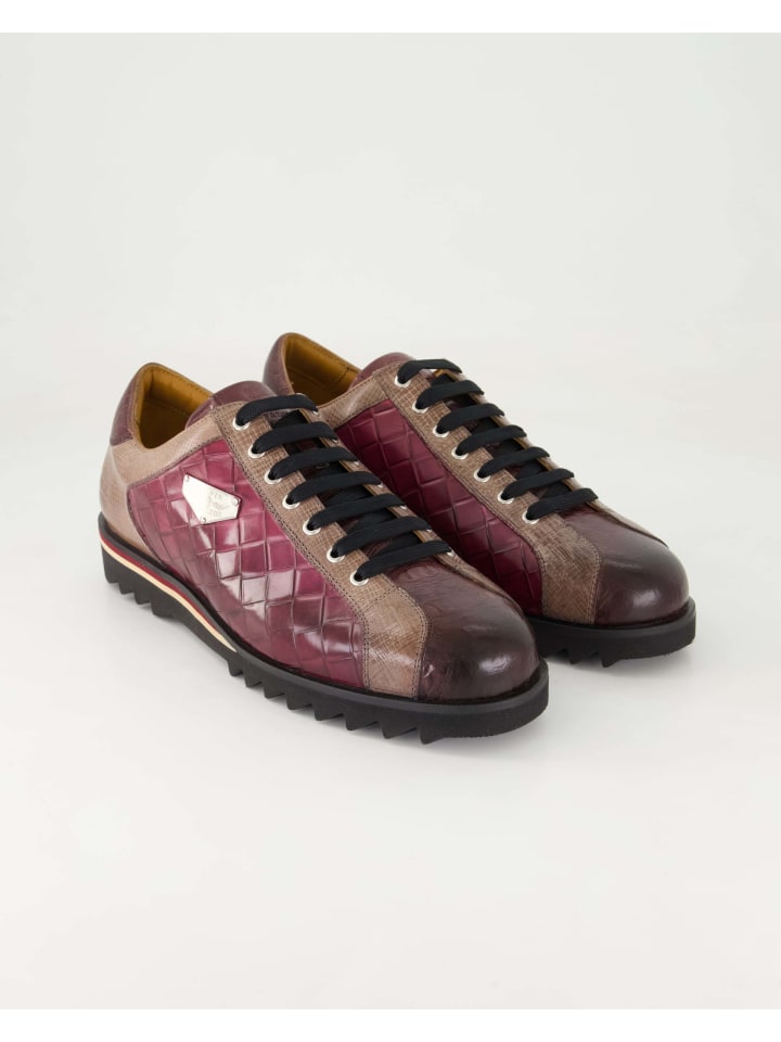 Klassische Schnürschuhe in Braun