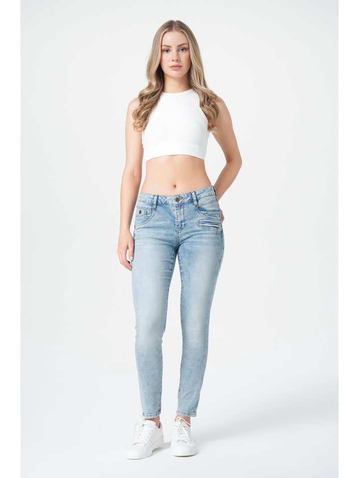 Suzy Skinny Fit Light Blue