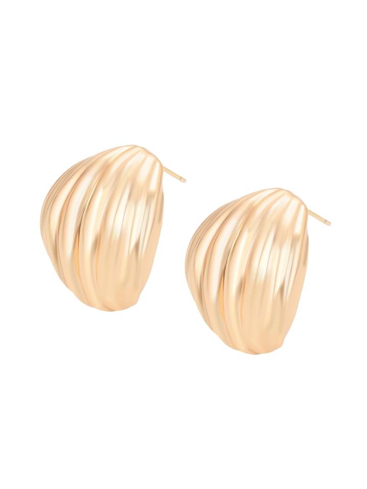 Women Drop Earrings in Rose Gold