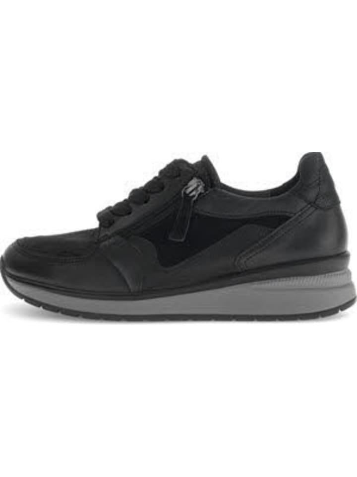 Schnürschuh in schwarz