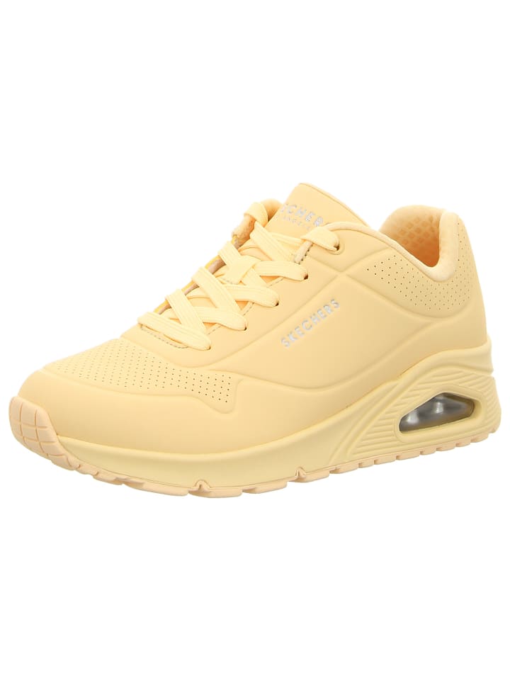 Sneaker in orange