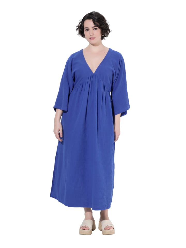 Kleid in azurblau