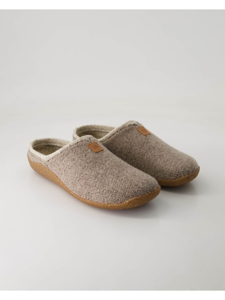 Geschlossene Hausschuhe in Beige