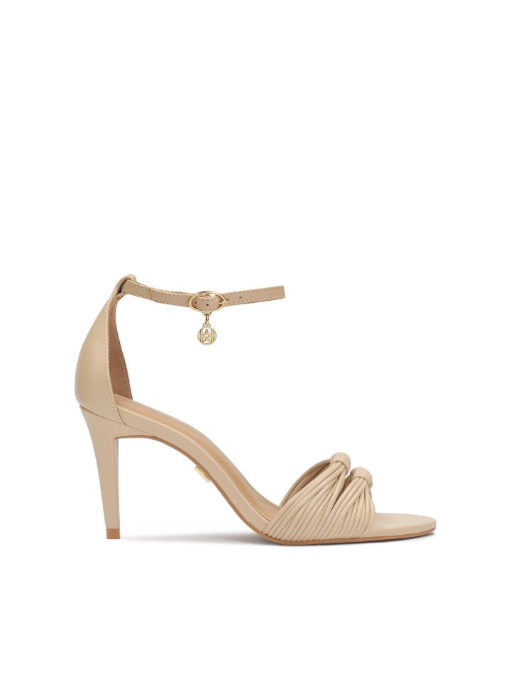 Sandaletten in Beige